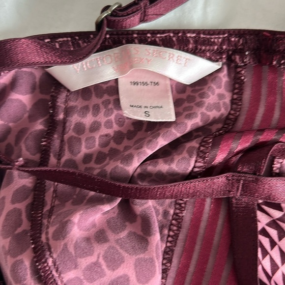 Vintage Slip Victoria's Secret Very Sexy Slip Nightgown size S, Low V back, Y2K - Picture 10 of 17